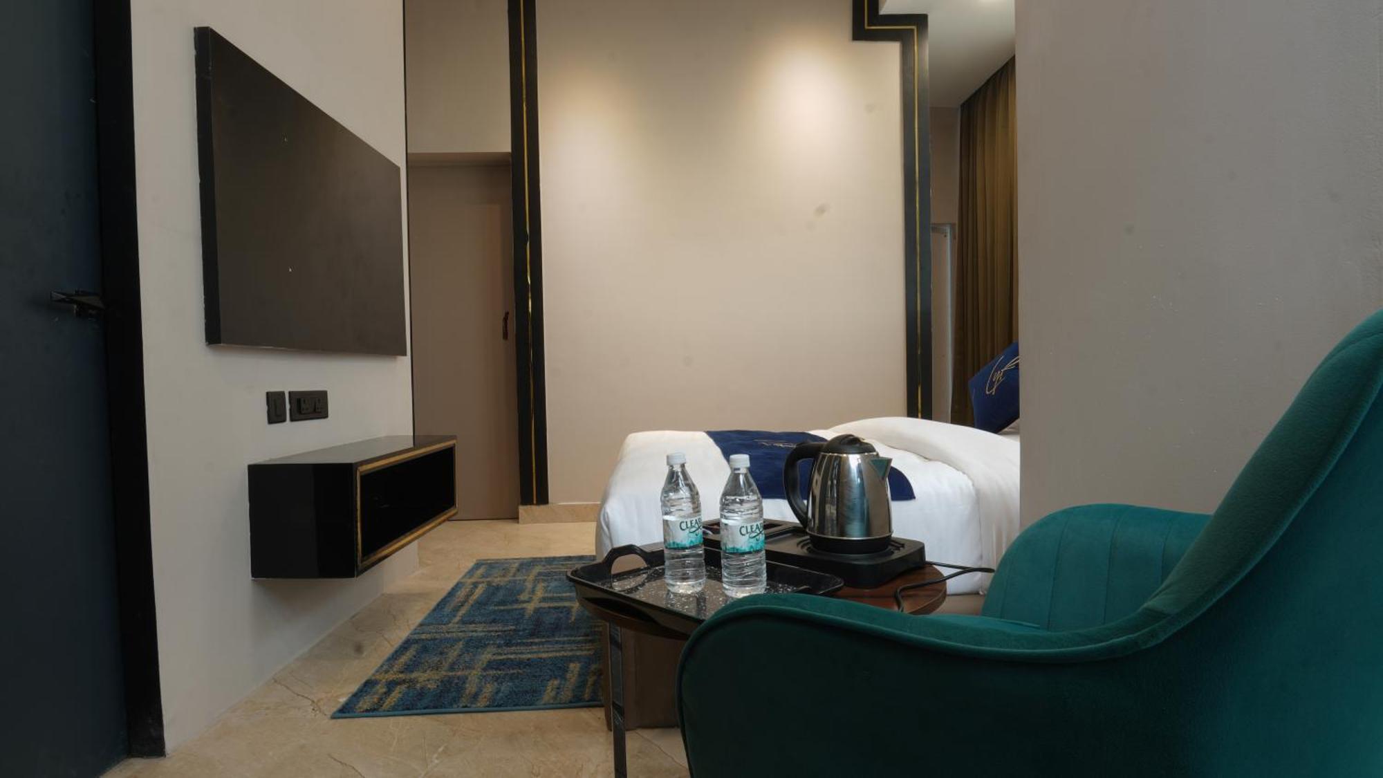 Aquila Grand Suites - Noida Sector 136 Exterior foto