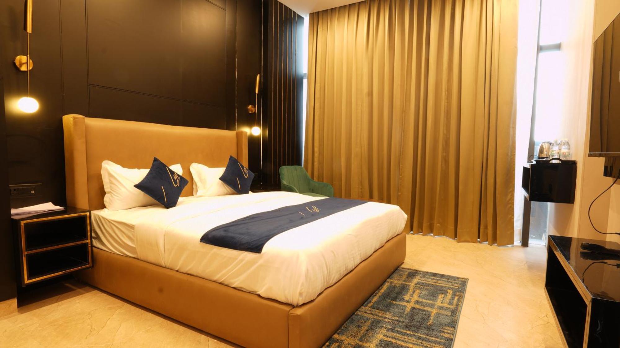 Aquila Grand Suites - Noida Sector 136 Exterior foto